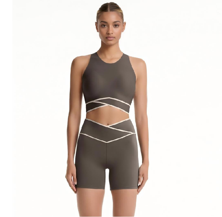 The Ultimate 2-Piece Yoga Set for Flexibility and Comfort 